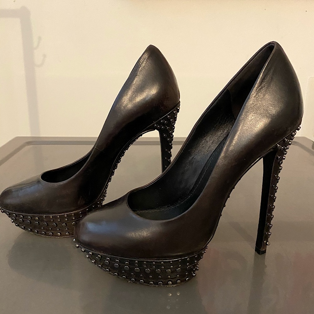 Brian Atwood size 7 studded pumps
